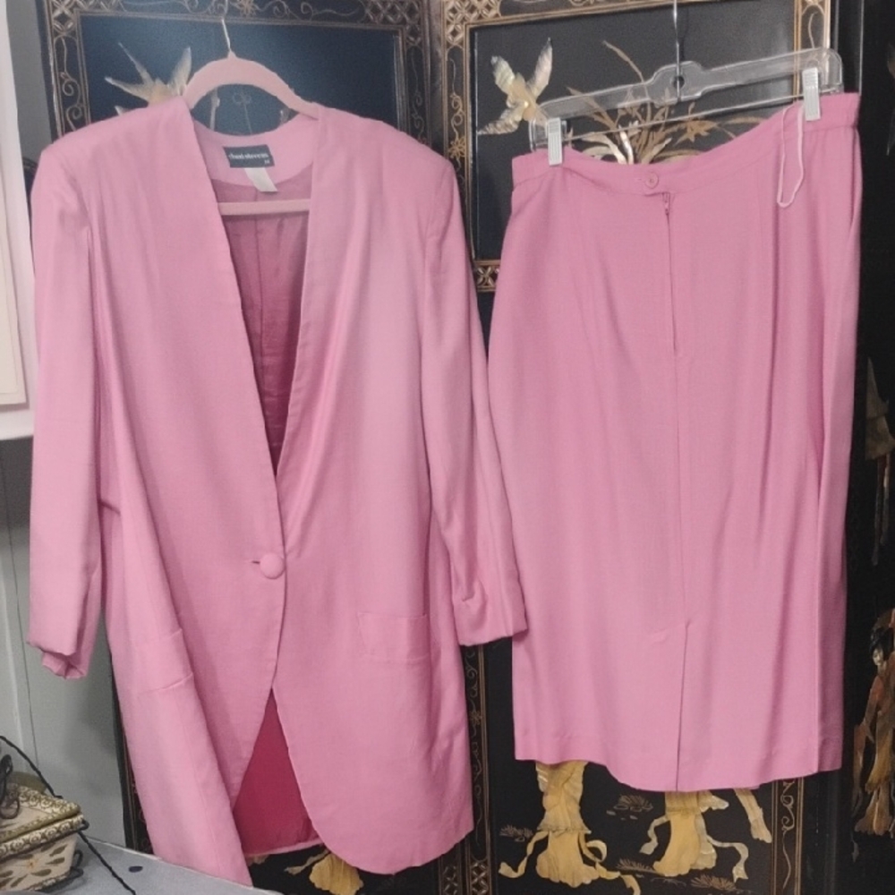 Elegant Pink Women's Dress Set